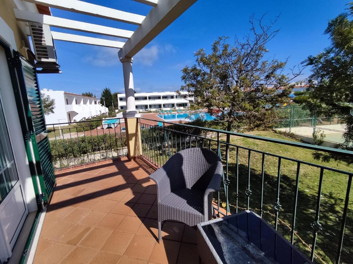 Ferienwohnung 1D Areias De Porches, Pool & A/C - Casas & Papeis Armação de Pêra Exterior foto